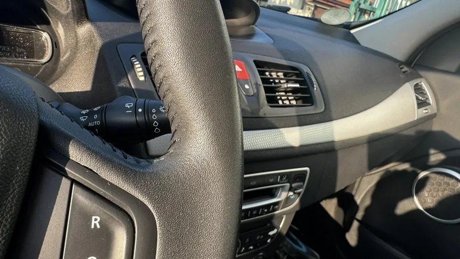 RENAULT Megane -