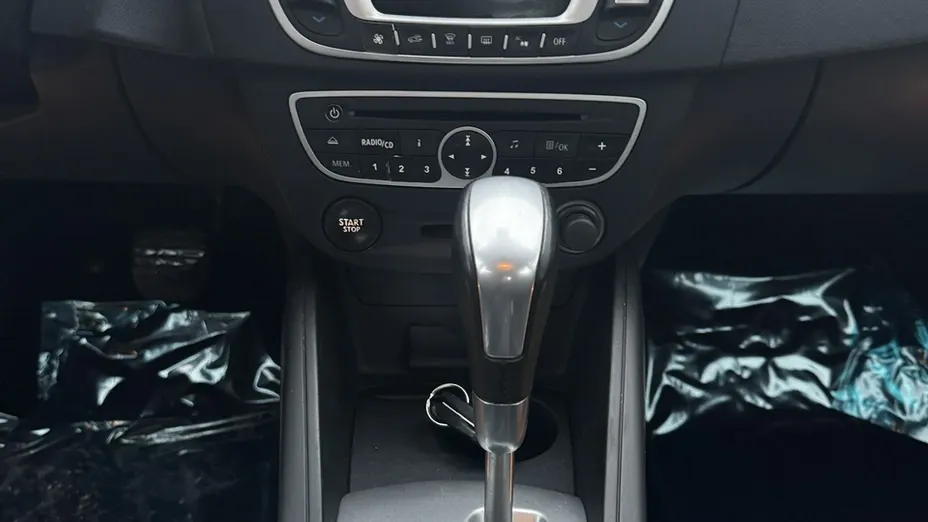RENAULT Megane -