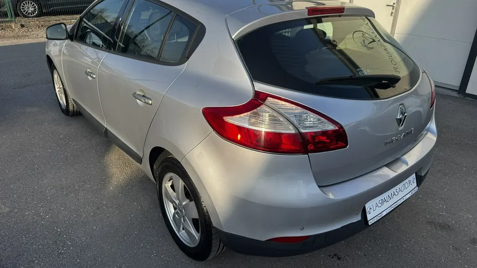 RENAULT Megane -