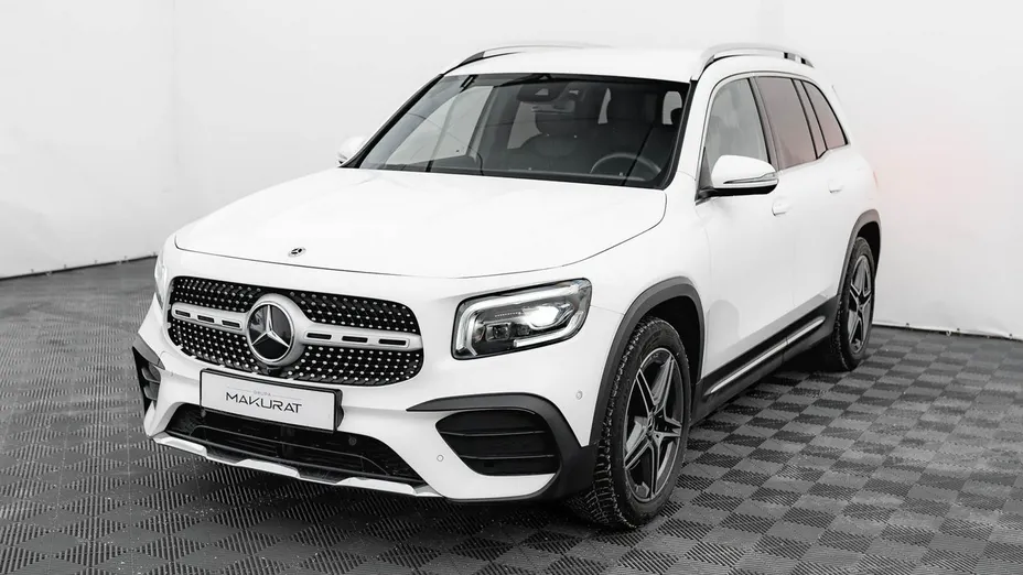 MERCEDES-BENZ GLB -