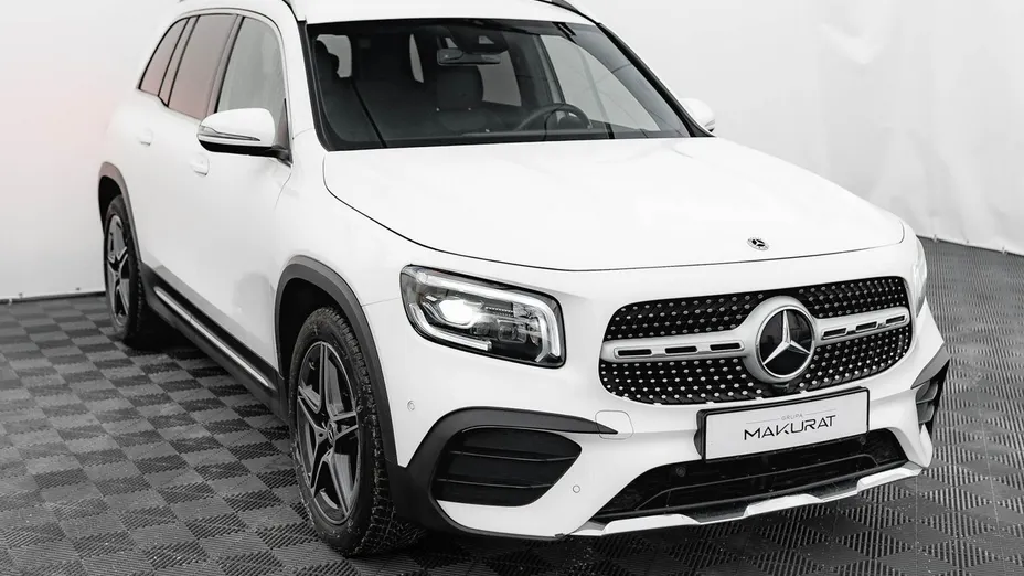 MERCEDES-BENZ GLB -
