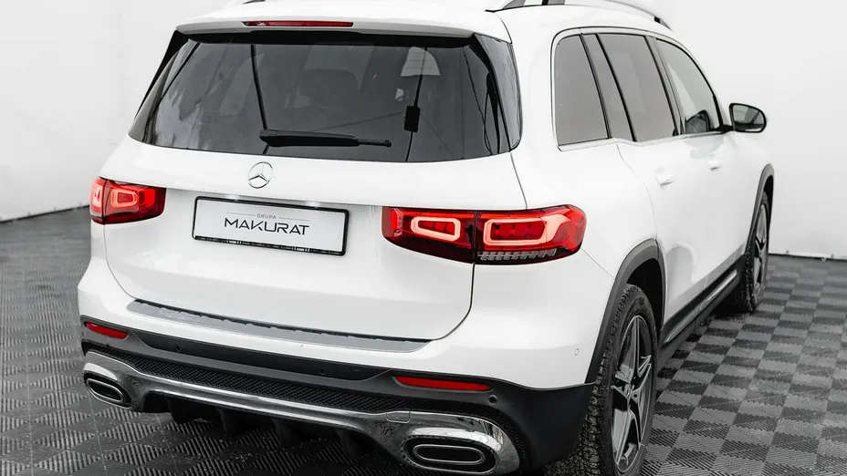 MERCEDES-BENZ GLB -