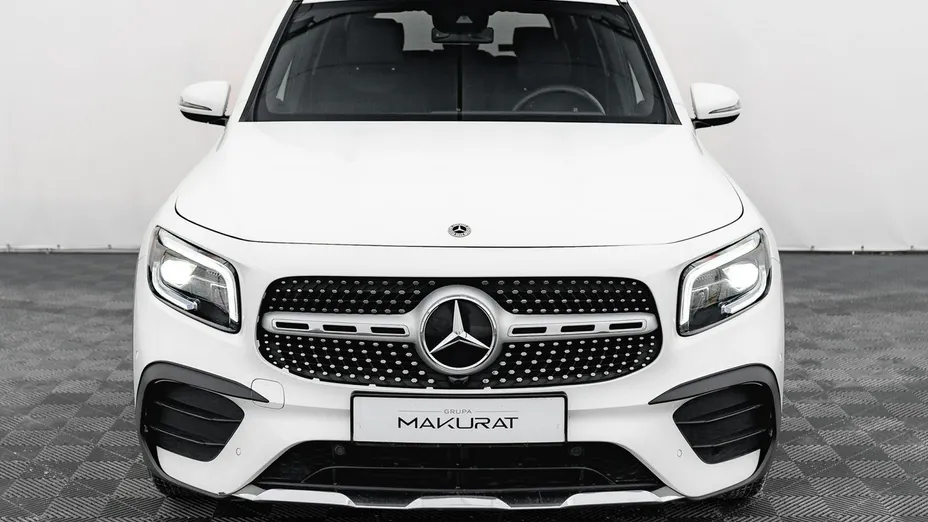 MERCEDES-BENZ GLB -