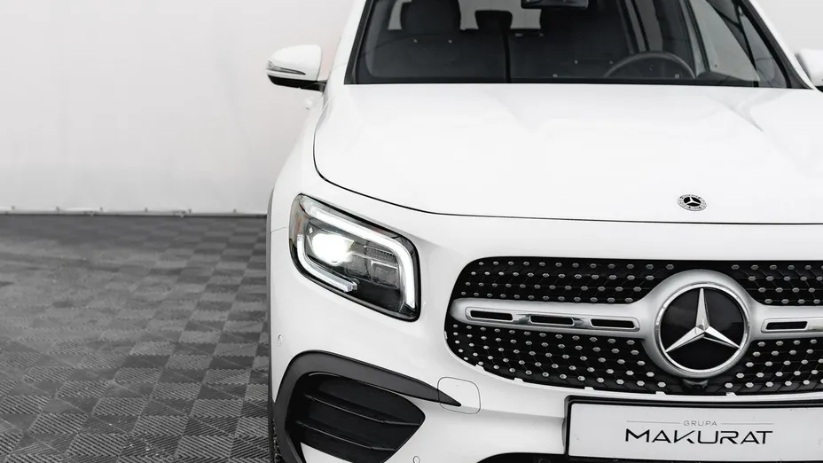 MERCEDES-BENZ GLB -