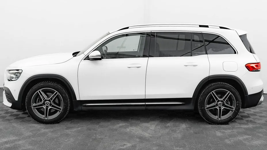MERCEDES-BENZ GLB -