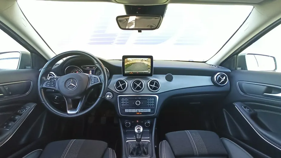 MERCEDES-BENZ GLA -