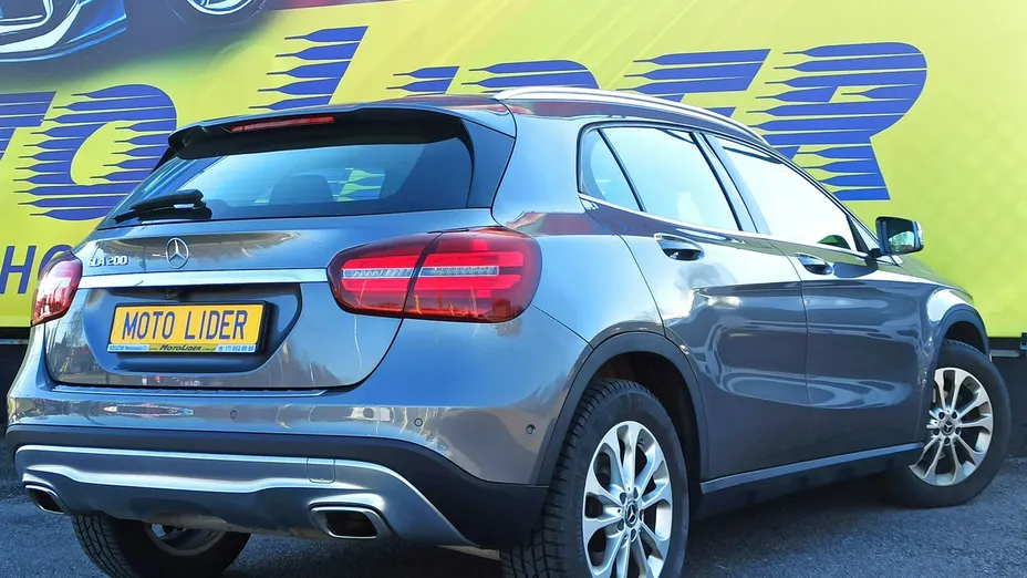 MERCEDES-BENZ GLA -