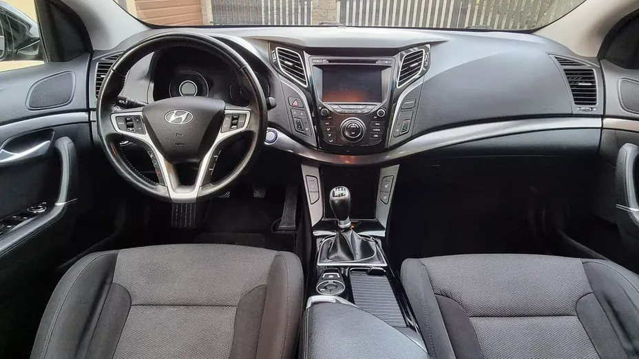 HYUNDAI i40 -