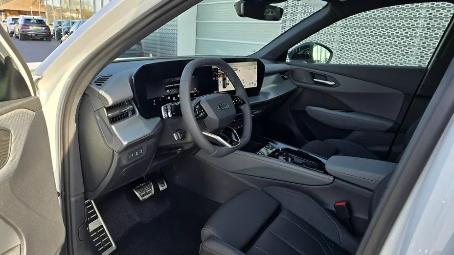 AUDI Q3 -