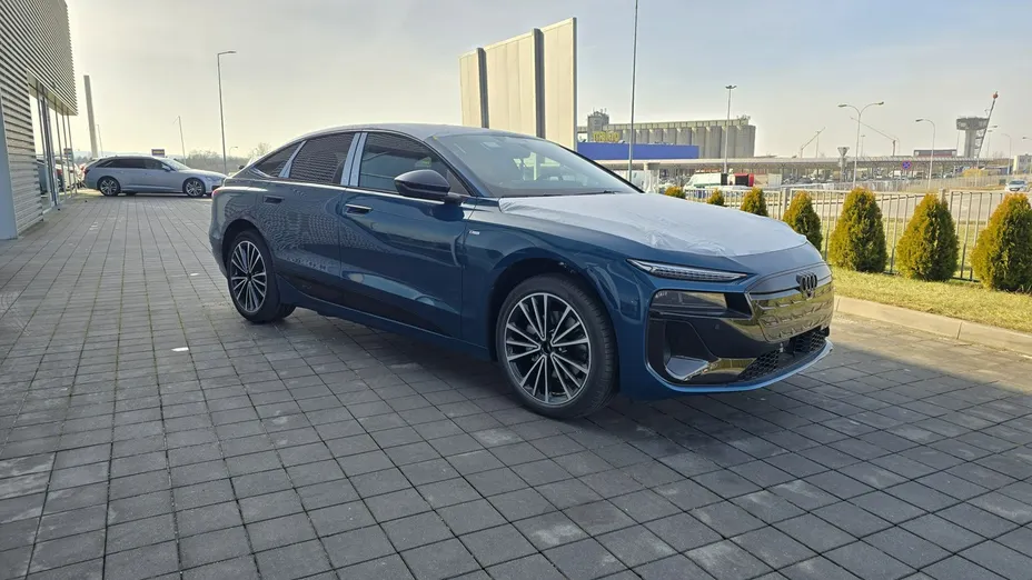 AUDI A6 Sportback e-tron -