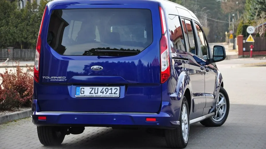 FORD Tourneo Connect -