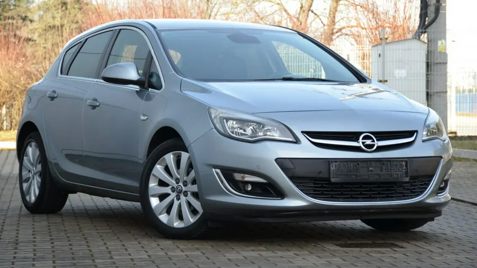 OPEL Astra -
