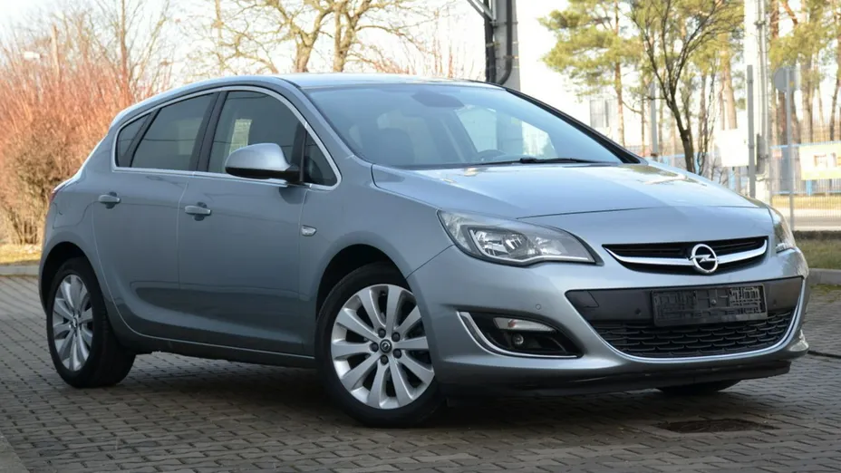 OPEL Astra -