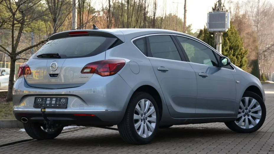 OPEL Astra -