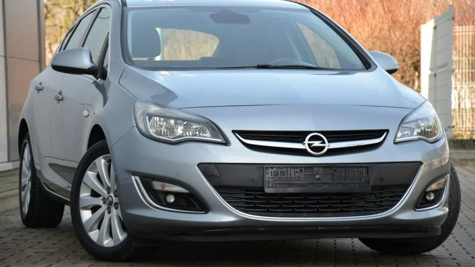 OPEL Astra -