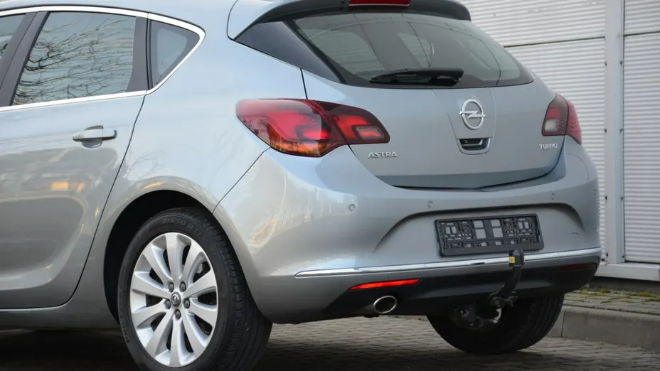 OPEL Astra -