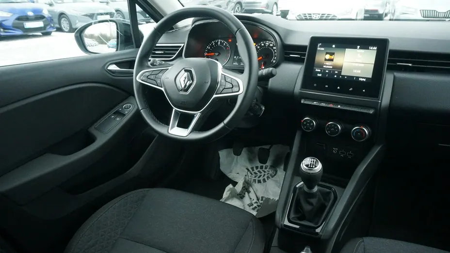 RENAULT Clio -