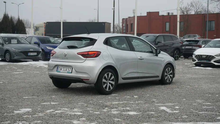 RENAULT Clio -