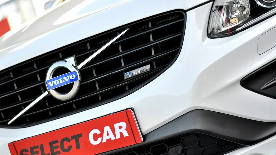 VOLVO XC60 -