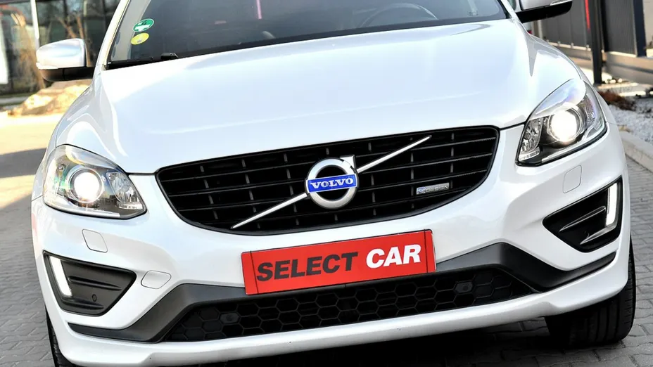 VOLVO XC60 -
