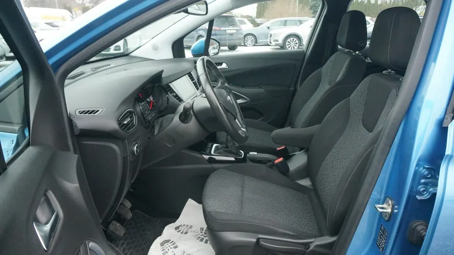 OPEL Crossland X -