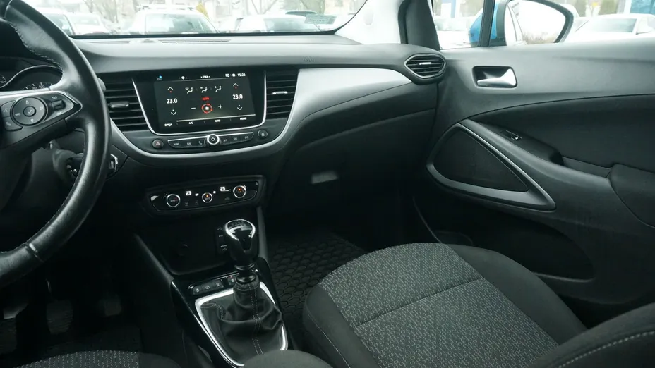 OPEL Crossland X -