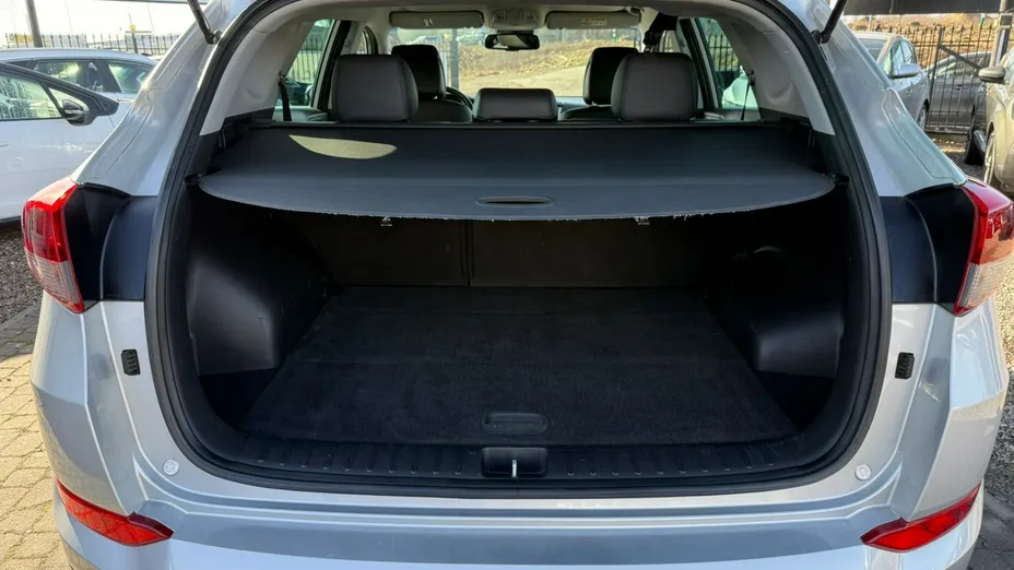 HYUNDAI Tucson -