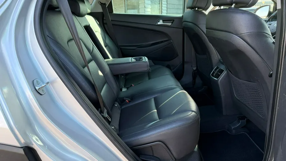 HYUNDAI Tucson -