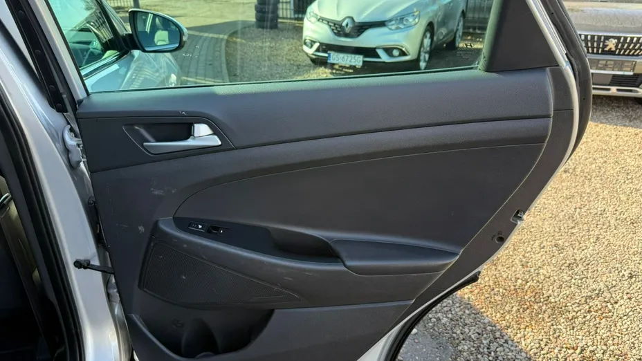 HYUNDAI Tucson -