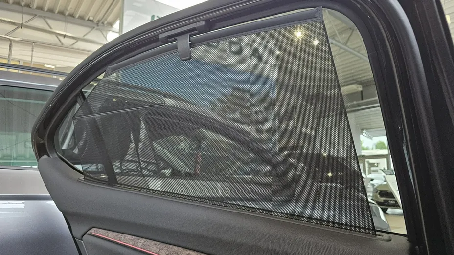 SKODA Superb -