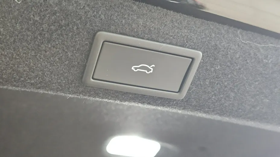SKODA Superb -