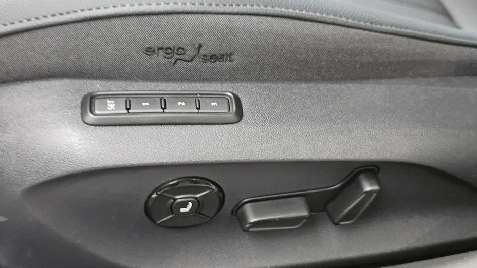 SKODA Superb -