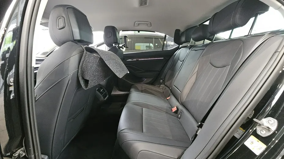 SKODA Superb -