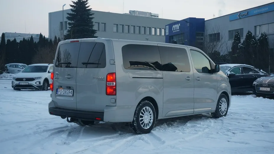 TOYOTA Proace Verso -
