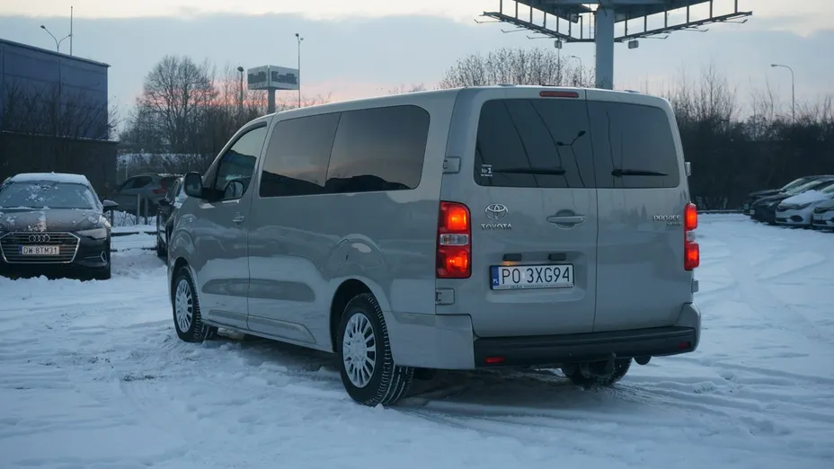 TOYOTA Proace Verso -