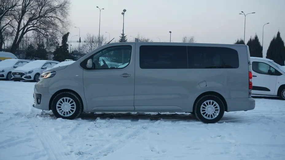 TOYOTA Proace Verso -