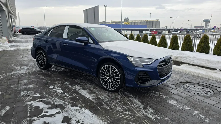 AUDI S3 Limousine -