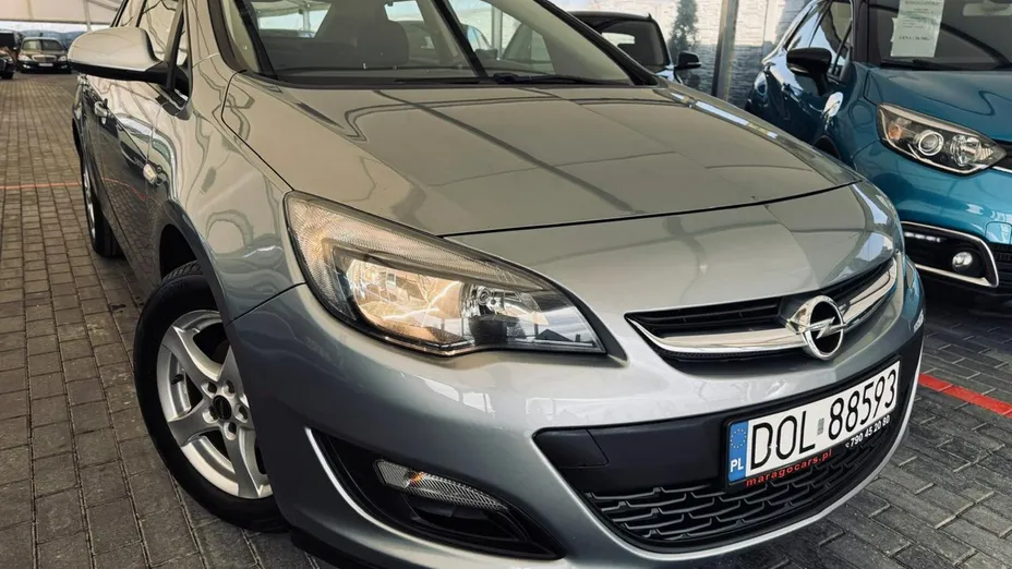 OPEL Astra -