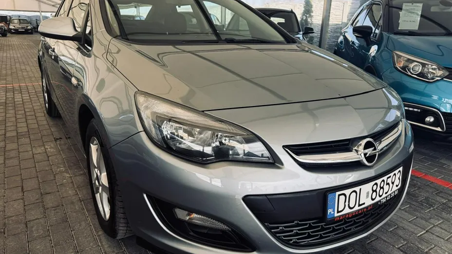 OPEL Astra -