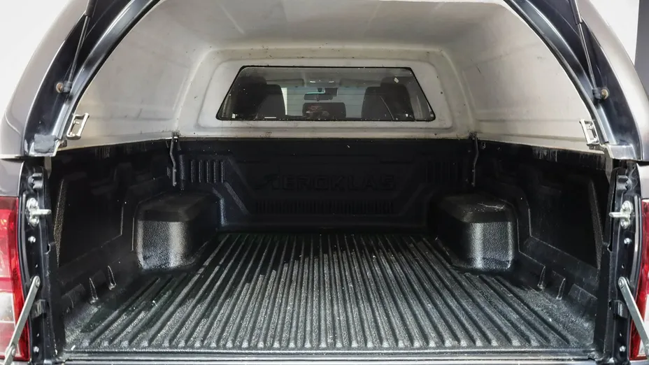 TOYOTA HiLux -