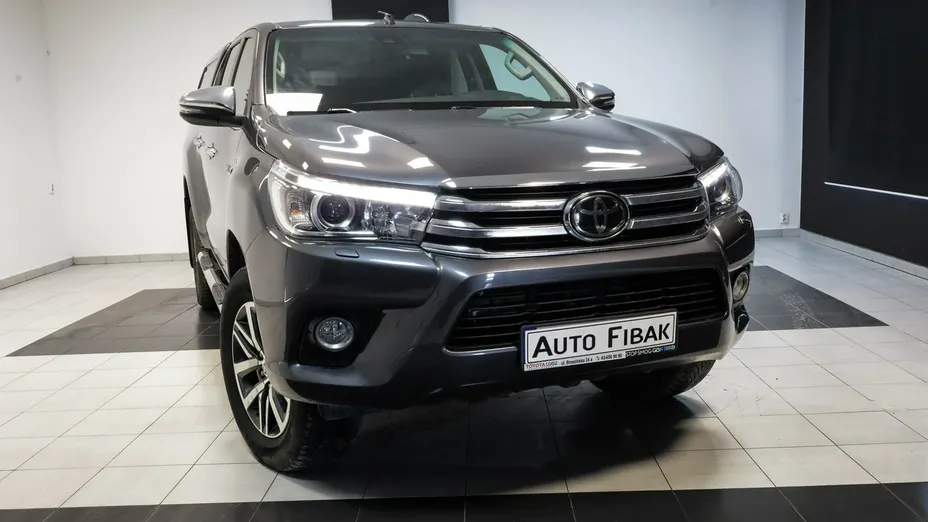 TOYOTA HiLux -