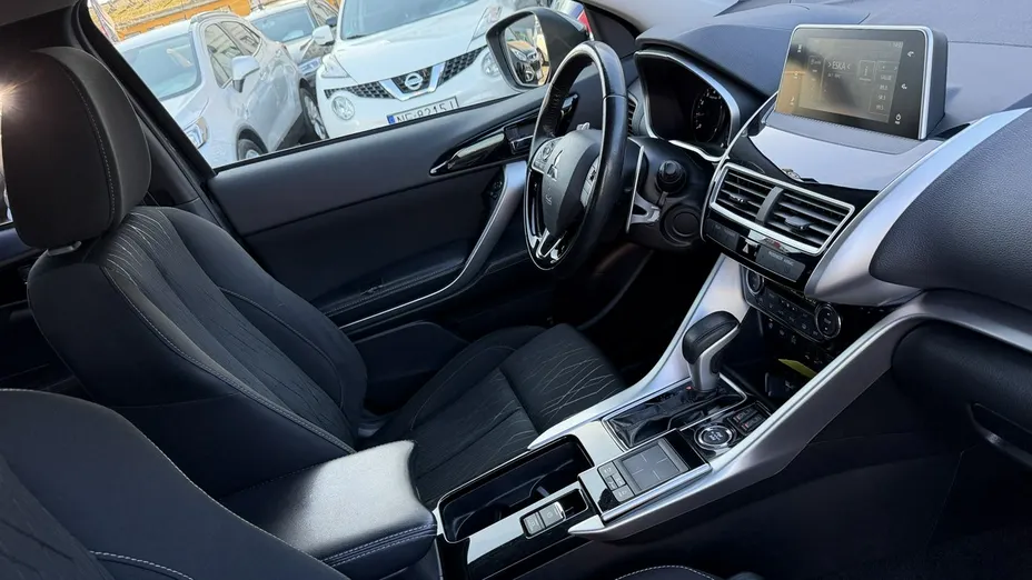 MITSUBISHI Eclipse Cross -