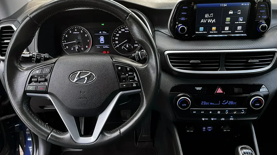 HYUNDAI Tucson -