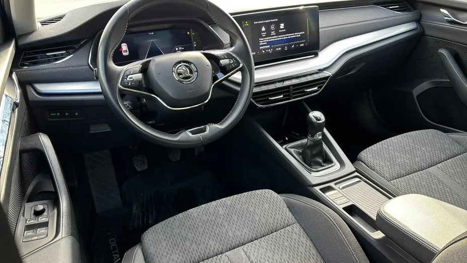 SKODA Octavia -
