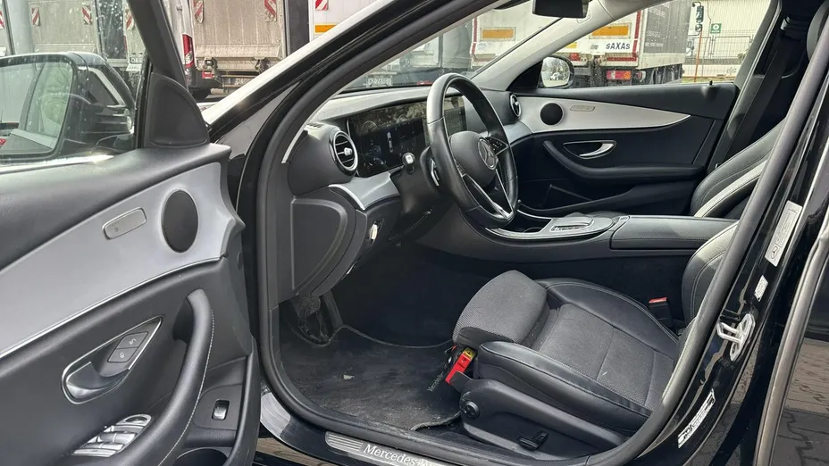 MERCEDES-BENZ E Klasa -
