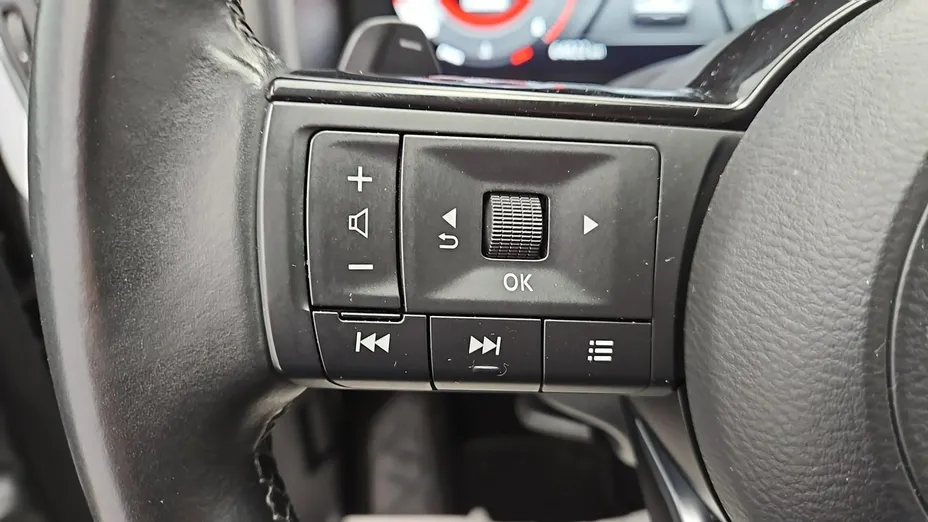 NISSAN Qashqai -
