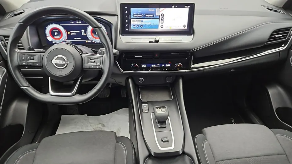 NISSAN Qashqai -