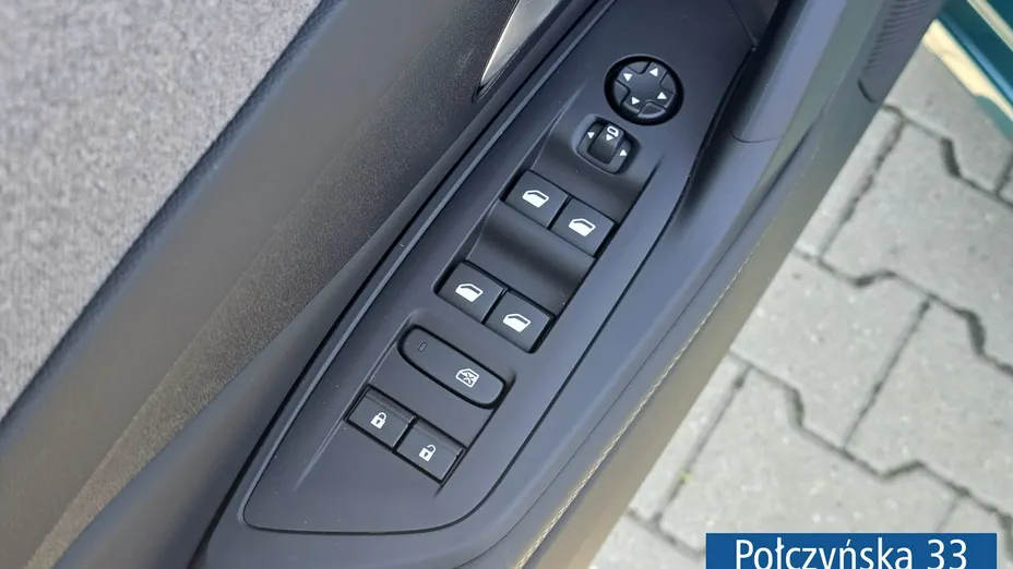 PEUGEOT 308 -