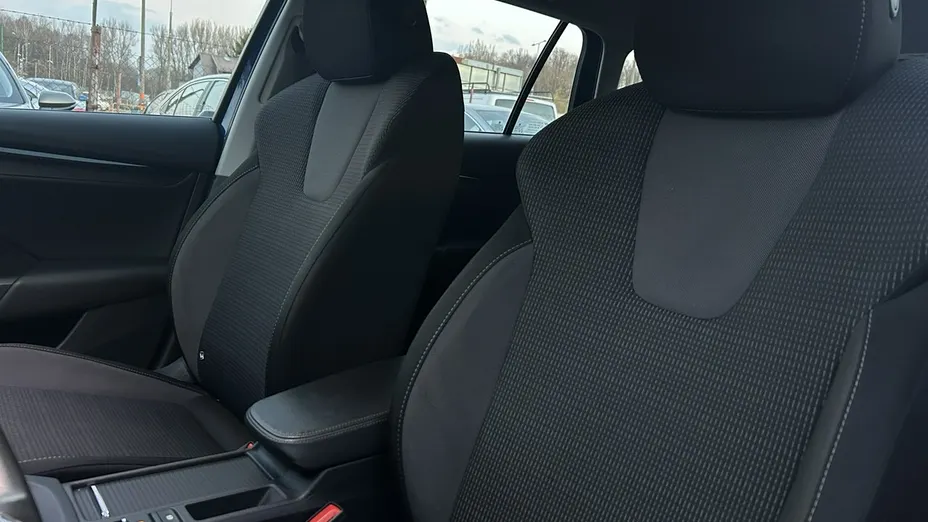 SKODA Octavia -