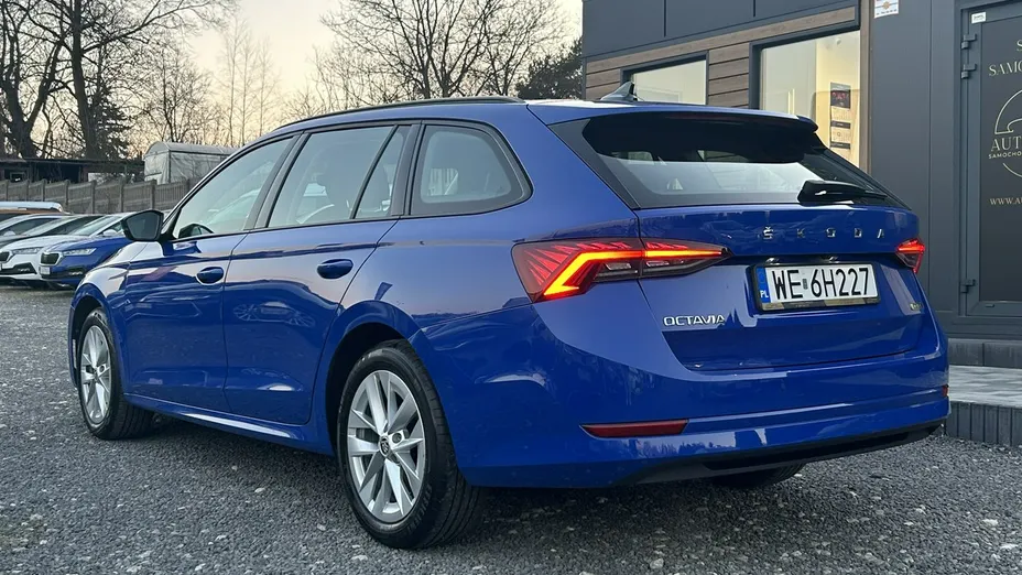 SKODA Octavia -